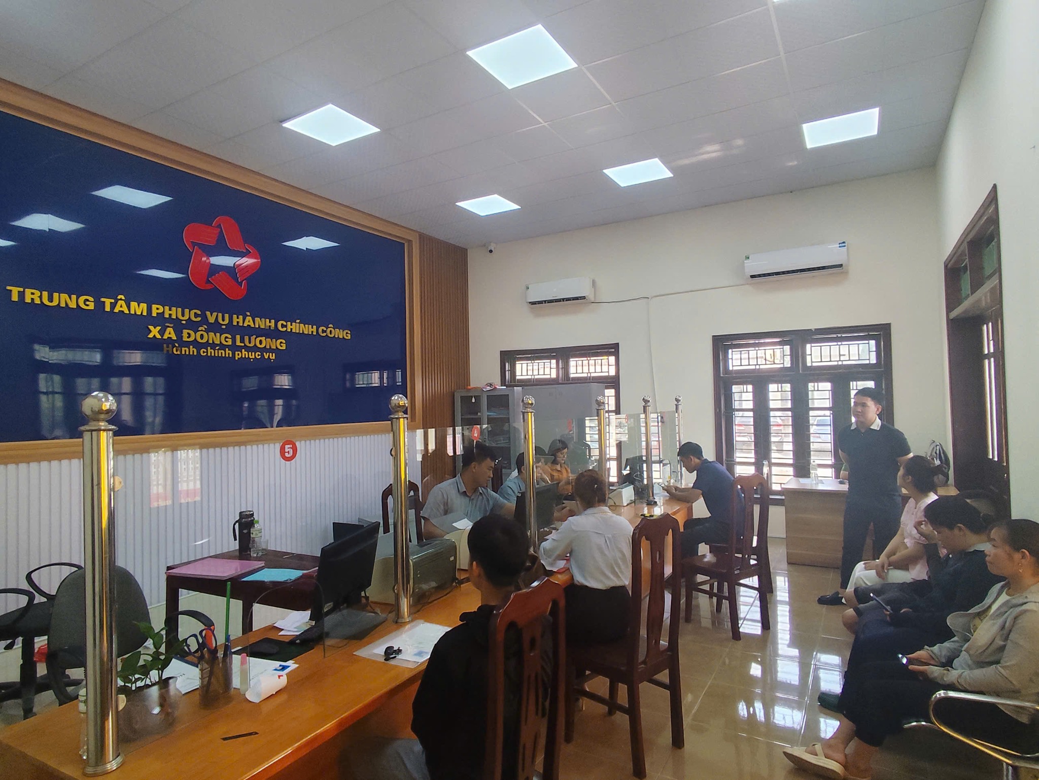 “Trung tâm phục vụ Hành chính công xã Đồng Lương, tỉnh Phú Thọ (Khu xóm Sậu, xã Điêu Lương cũ): “Hiện đại – Minh bạch – Hiệu quả – vì Nhân dân phục vụ”